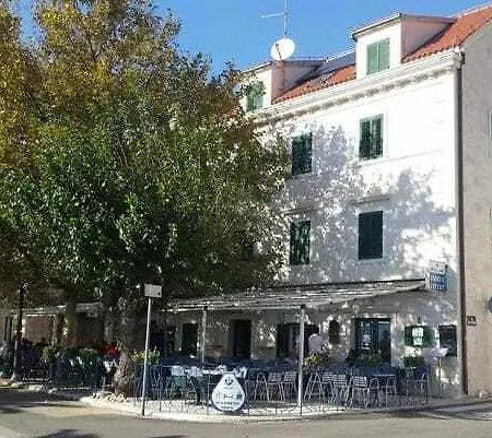 Palac 3* Baska Voda
